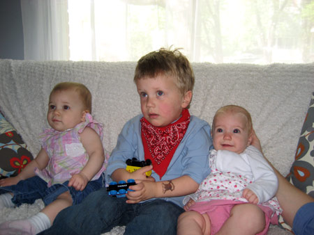 http://www.ehs81.com/images/Campbell-Grandkids-2008.jpg